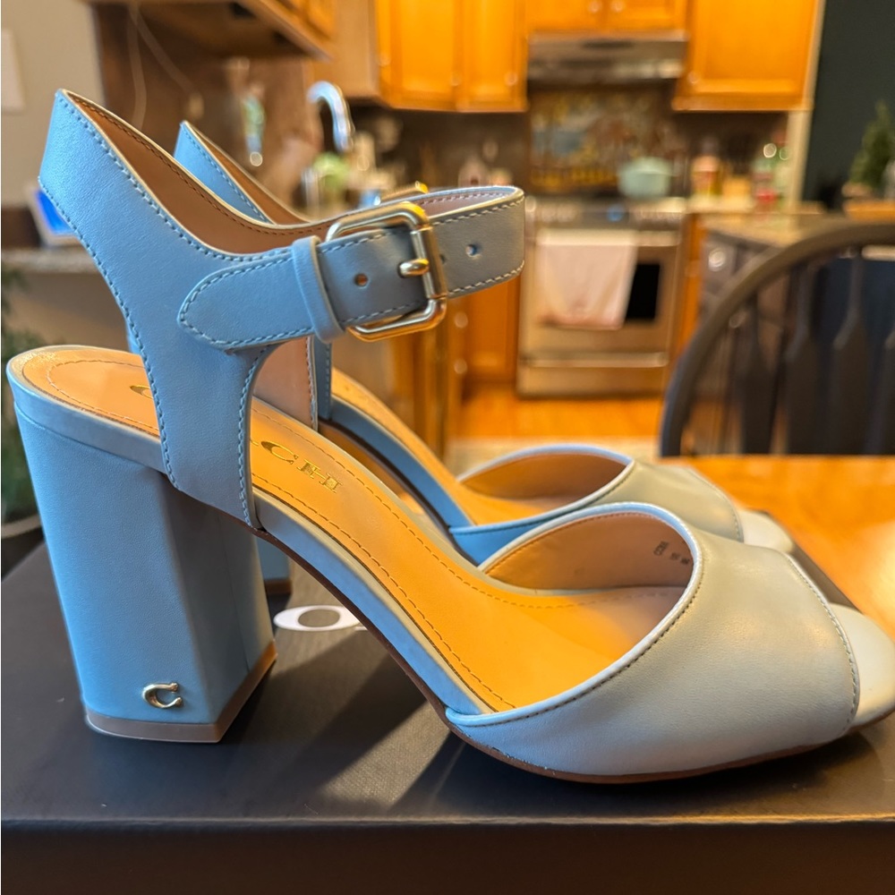NIB Coach Marla Leather Sandal 8